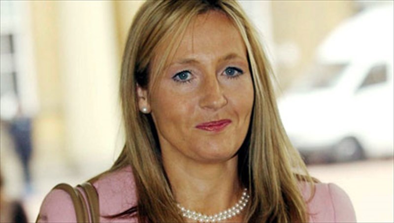 aporrifthikan-oi-katigories-peri-logoklopis-gia-ti-rowling