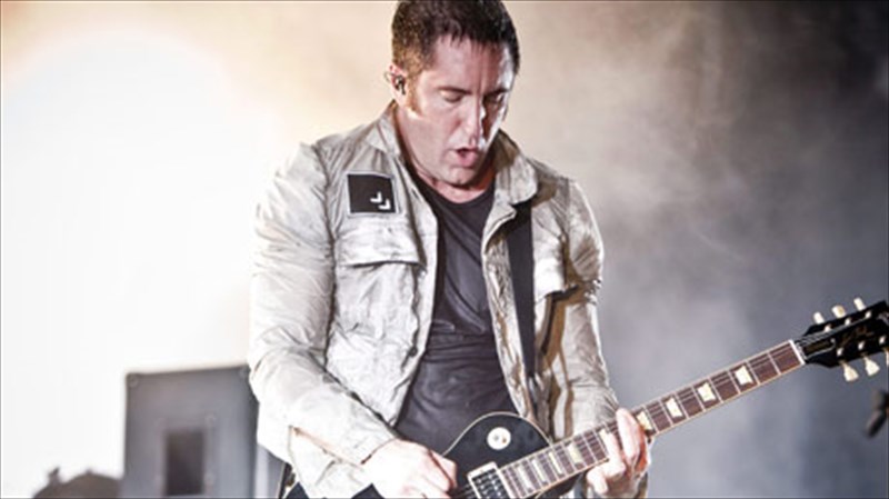 xrusi-sfaira-gia-ti-mousiki-tou-the-social-network