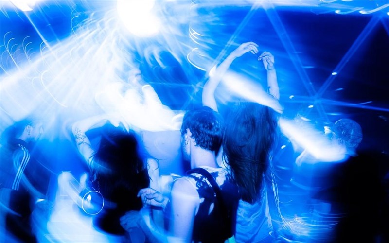 i-triti-genia-tou-snfcc-youth-council-uposxetai-ena-bradu-afieromeno-stin-eilikrineia-tis-mousikis