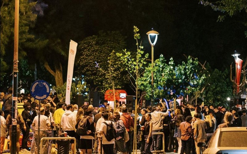to-festibal-tou-dimou-athinaion-sas-proskalei-sta-kollektiv-street-party-sstin-plateia-gkuzi