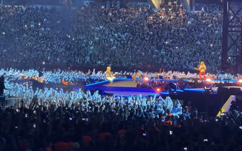 metallica-to-oaka-paradothike-stous-basiliades-tou-metal