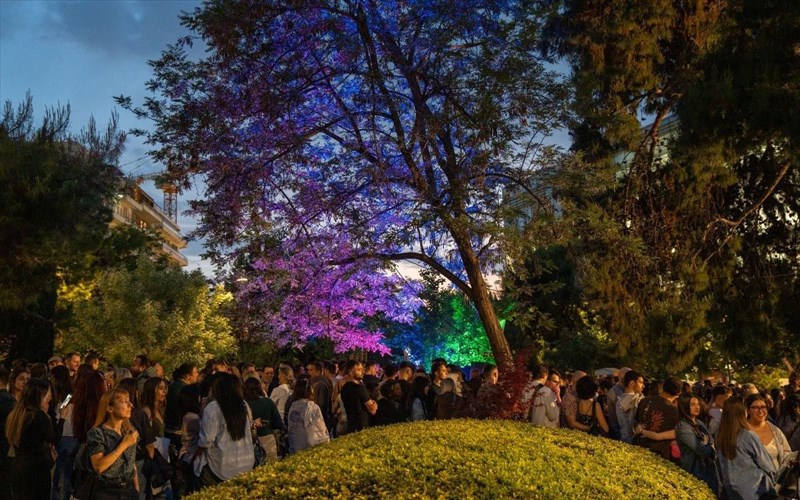 athens-cocktails-street-party-meksikaniki-psuxi-urban-vibe-kai-dance-stin-kardia-tou-iaponikou-parkou-dance-stin-kardia-tou-iaponikou-parkou