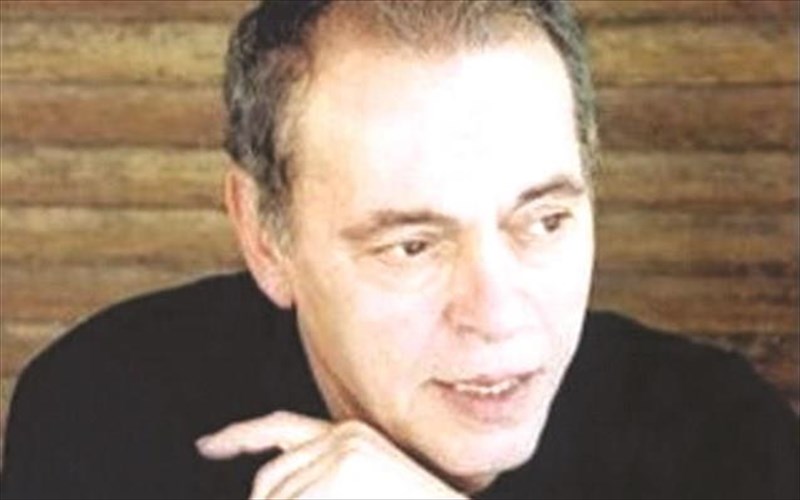 pethane-o-tragoudistis-kai-ithopoios-nikos-dimitratos-tragoudistis-kai-ithopoios-nikos-dimitratos