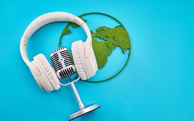 me-to-music-from-greece-i-elliniki-mousiki-briskei-ti-thesi-tis-sti-diethni-skini-elliniki-mousiki-briskei-ti-thesi-tis-sti-diethni-skini