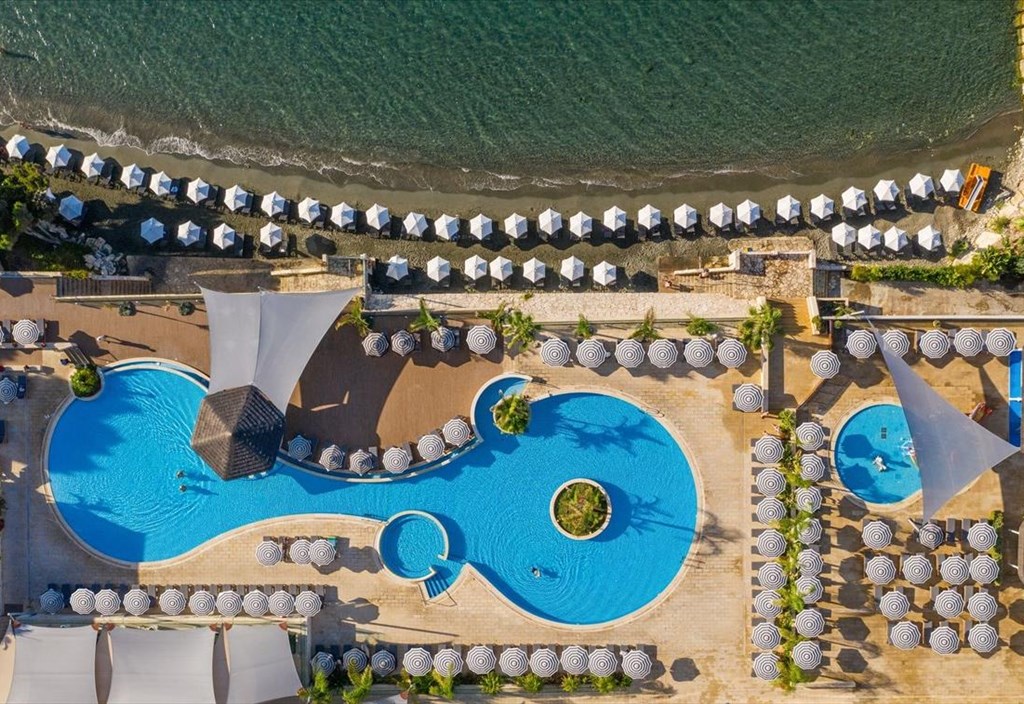 i-nea-epoxi-tis-polutelous-diamonis-gia-leisure-kai-business-taksidia