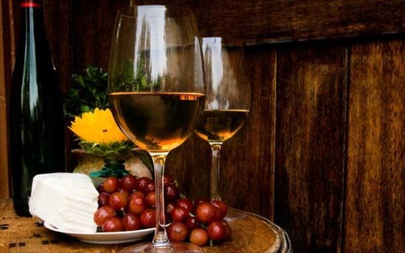 koumantaria-to-arxaiotero-krasi-ston-kosmo