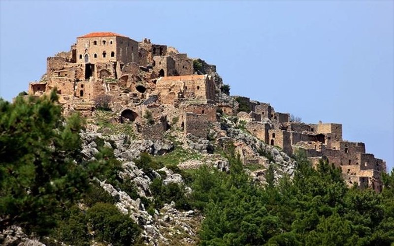 the-chios-festival-enas-foteinos-faros-politismou-epistimis-aristeias-kai-eksostrefeias-stin-kardia-tou-aigaiou