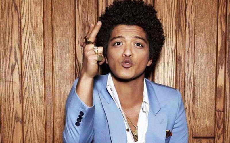 o-bruno-mars-o-pio-klemmenos-kallitexnis-tou-2013-pio-klemmenos-kallitexnis-tou-2013