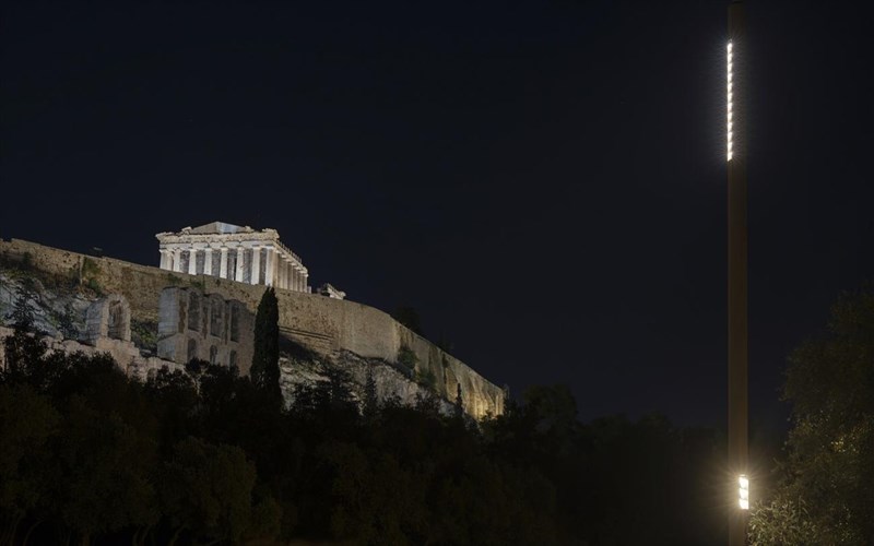 i-athina-fotizei-ksana-ton-istoriko-tis-peripato