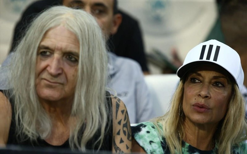 i-bissi-o-karbelas-kai-to-one-way-eisitirio-apo-ti-souidia-karbelas-kai-to-one-way-eisitirio-apo-ti-souidia