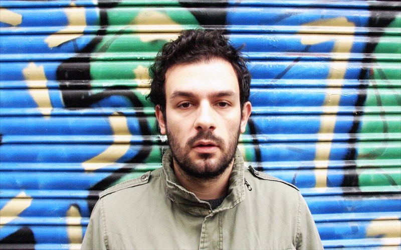 podariko-me-ton-larry-gus-sto-six-dogs