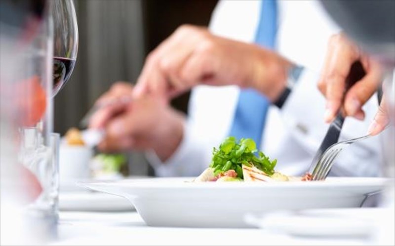 to-na-trome-arga-mporei-na-meiosei-tin-peina-alla-oxi-kai-tin-proslipsi-thermidon