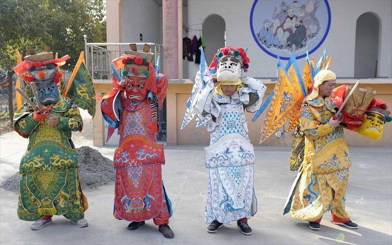 i-kina-etoimazetai-gia-to-neo-etos