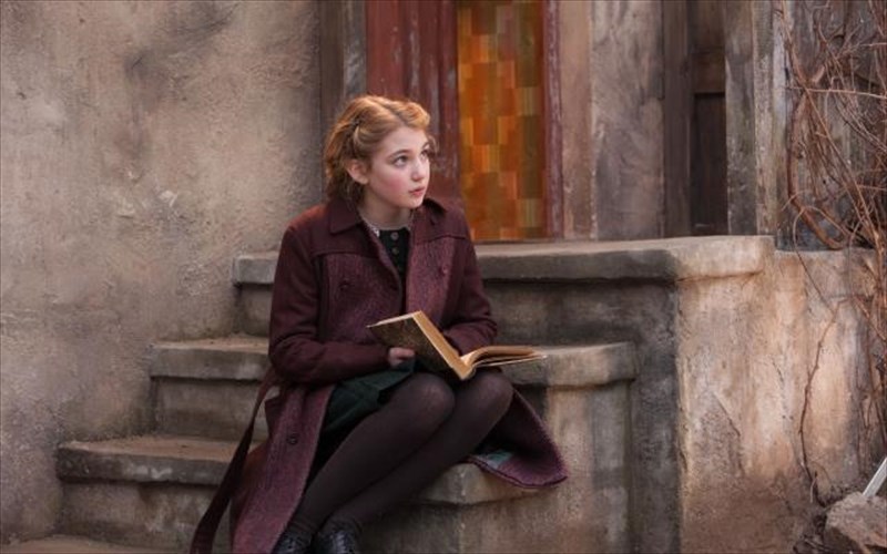 kritiki-tainias-i-kleftra-ton-biblion