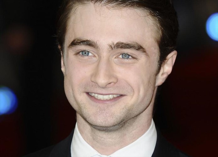 ntaniel-rantklif-tha-ermineusei-ton-thruliko-mixaniko-tis-gefuras-tou-mprouklin