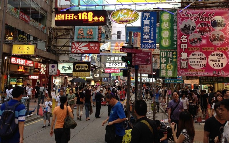 ta-20-pio-poluplithi-meri-tou-kosmou