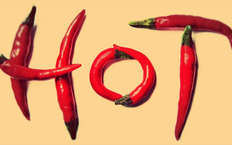 giati-exoume-tin-aisthisi-tis-oksutitas-kai-tou-kapsimatos-sto-stithos-meta-apo-tin-katanalosi-pikantikon-trofimon