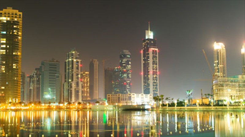 deipno-stous-aitheres-tou-ntoumpai