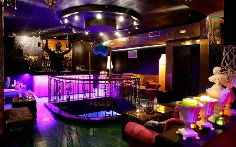 treis-ksexoristes-protaseis-gia-to-bradu-tis-tetartis