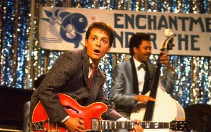 epistrofi-sto-mellon-erxetai-to-2015-os-miouzikal