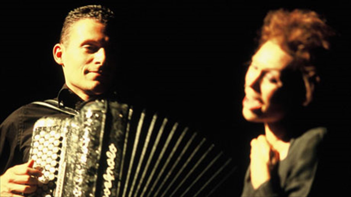 bradia-afieromeni-stin-entith-piaf-sto-megaro-mousikis-thessalonikis