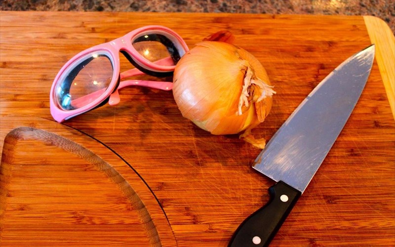 giati-klaime-otan-koboume-kremmudia