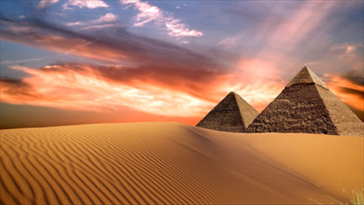 i-muthistorimatiki-apologia-ton-politikon-tis-aiguptou