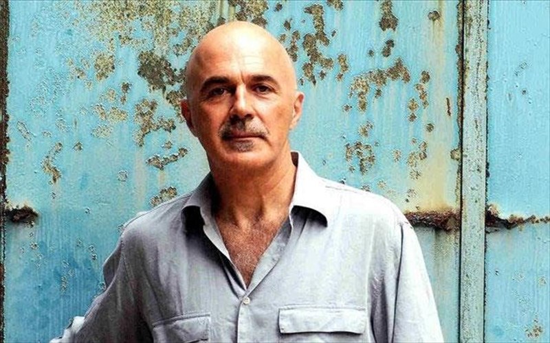 stathis-libathinos-i-texni-pou-ftanei-mono-stous-polu-eksupnous-i-morfomenous-den-me-afora-morfomenous-den-me-afora