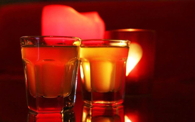 astari-ena-oikonomiko-kai-filokseno-kafeneio-sto-metaksourgeio