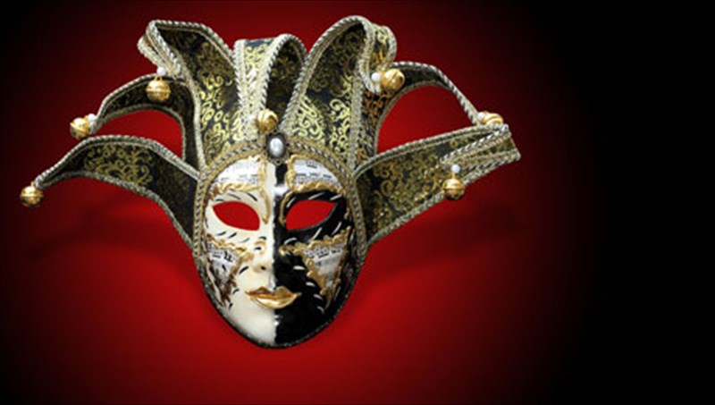 oi-upopsifiotites-ton-theatrikon-brabeion-lorens-olibie