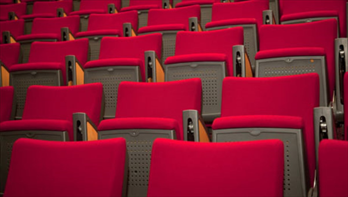 o-thanatos-pigainei-diakopessto-mprontgouei