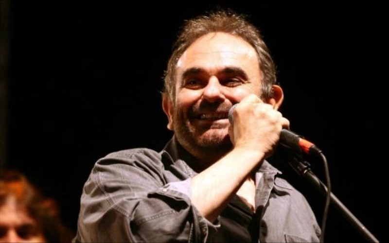 efuge-o-sakis-mpoulas-sakis-mpoulas