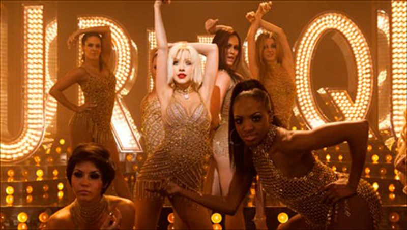 h-ser-kai-i-agkilera-se-miouzikal-uperparagogi-agkilera-se-miouzikal-uperparagogi