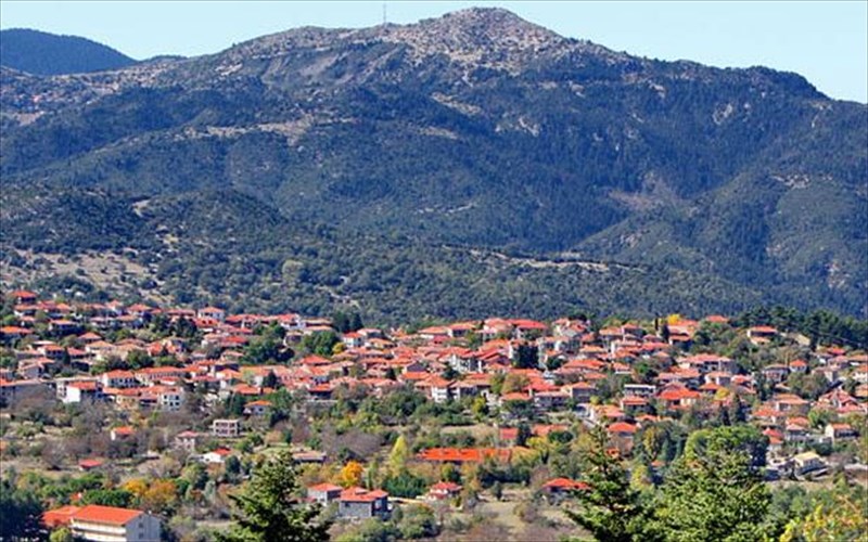 kontina-taksidia-gia-ena-xalarotiko-triimero-katharas-deuteras