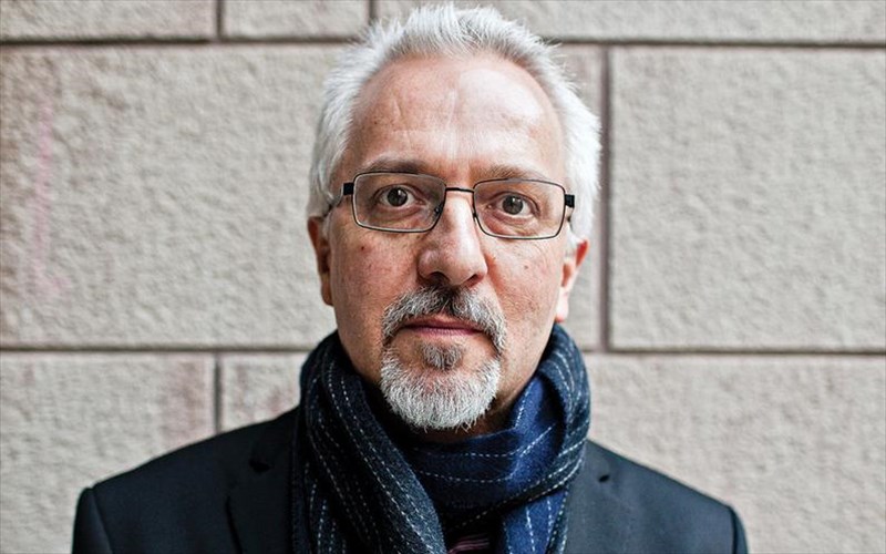 suzitisi-me-ton-alan-xolingkxerst-ston-iano