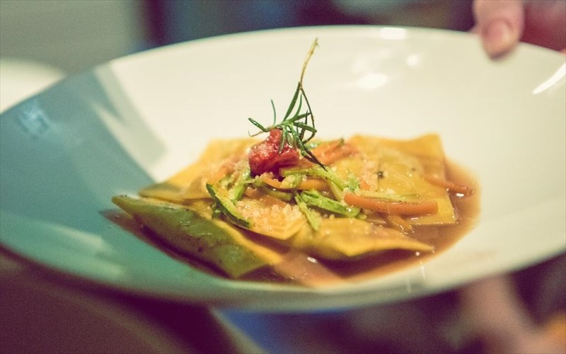 geuseis-ell-oinon-sto-manimani