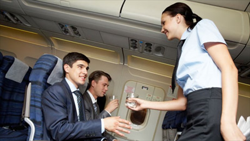 poia-aeroporiki-etaireia-exei-tis-pio-omorfes-aerosunodous