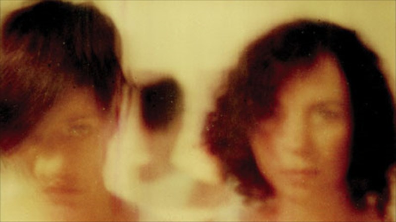 oi-berlin-brides-ston-topo-tous-egklimatos