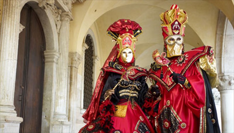 to-karnabali-tis-benetias-ksekina