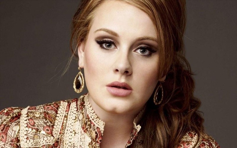 10-plirofories-pou-thelete-na-mathete-gia-tin-adele