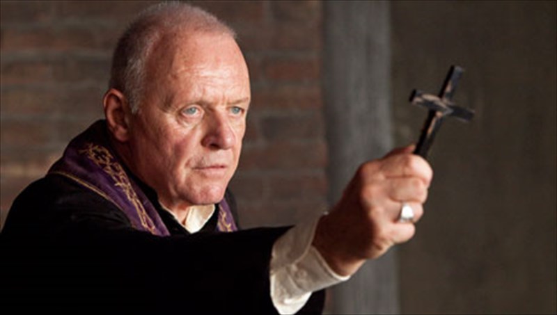 o-antoni-xopkins-se-rolo-eksorkisti