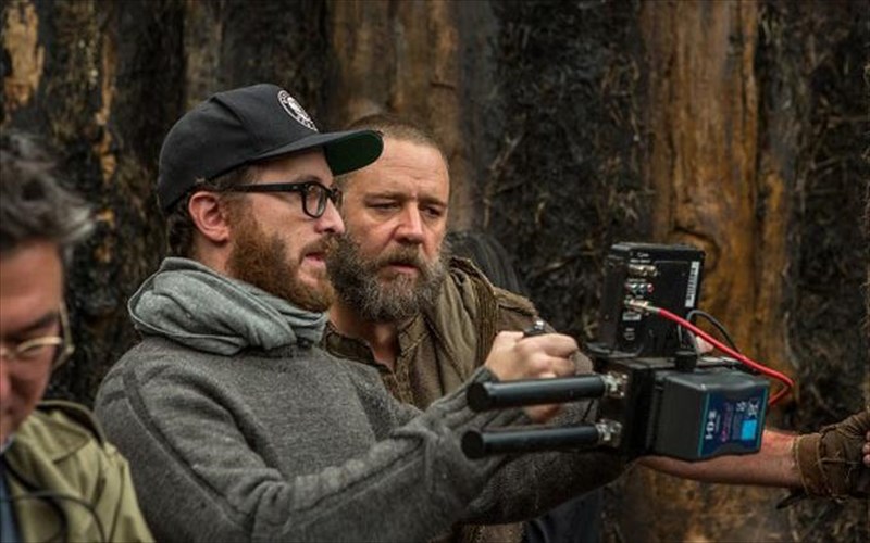 ta-mustika-tou-noe-piso-apo-tis-kameres