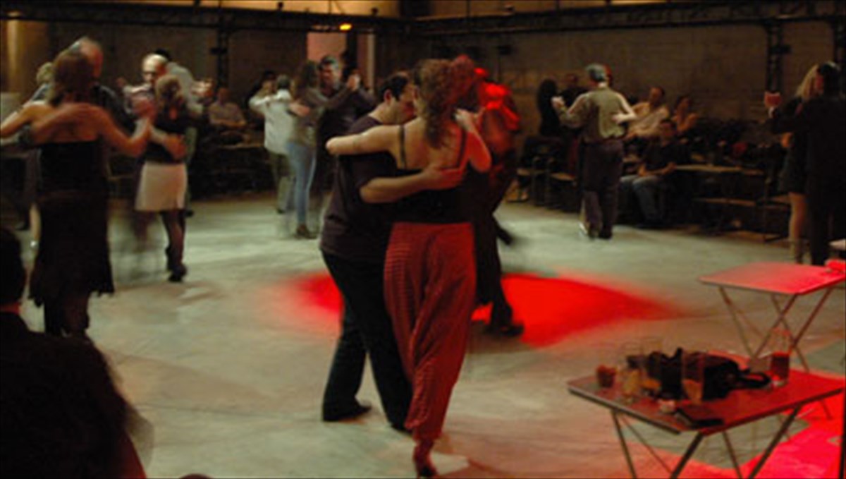 afetheite-stous-ruthmous-tou-argentinikou-tangko