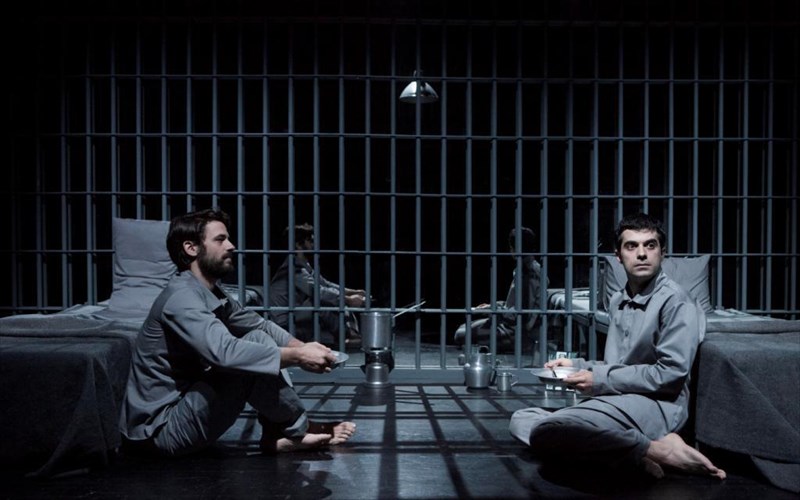 kritiki-theatrou-to-fili-tis-gunaikas-araxnis