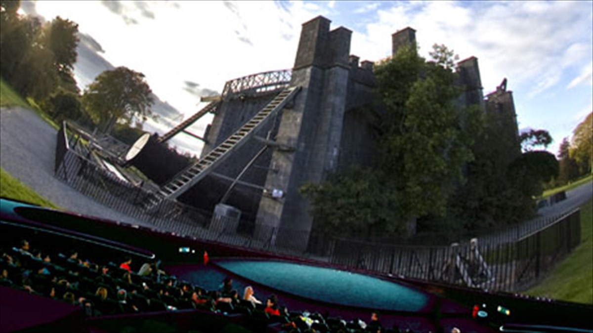 parathura-sto-sumpan-anoigoun-ton-martio