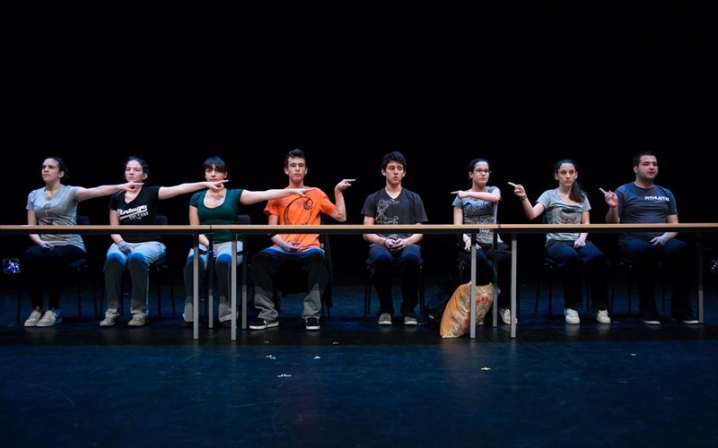 4o-festibal-efibikou-theatrou-oi-efiboi-katakluzoun-ti-stegi-grammaton-kai-texnon