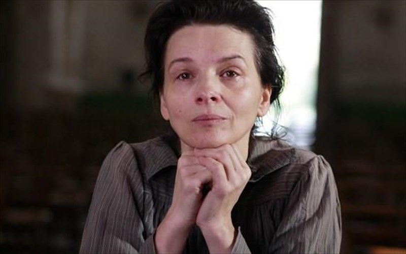 i-kamil-klontel-antimetopi-me-tous-daimones-tis