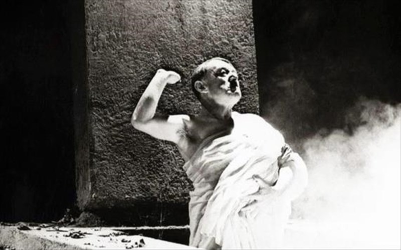 giati-eksakolouthei-na-goiteuei-o-fasismos-fasismos