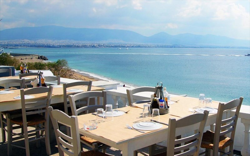 peiraiki-gia-psaraki-kai-thea-thalassa