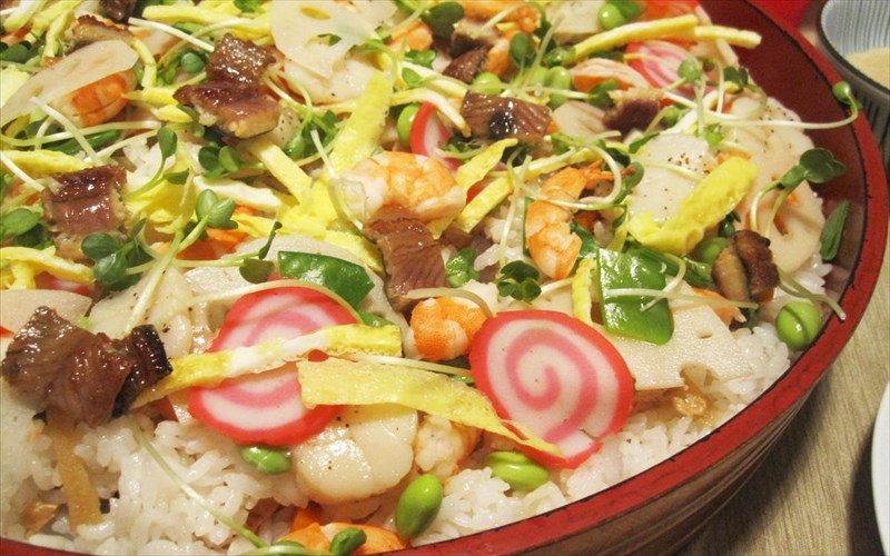 to-breeder-feeder-giortazei-tin-anthoforia-opos-stin-iaponia